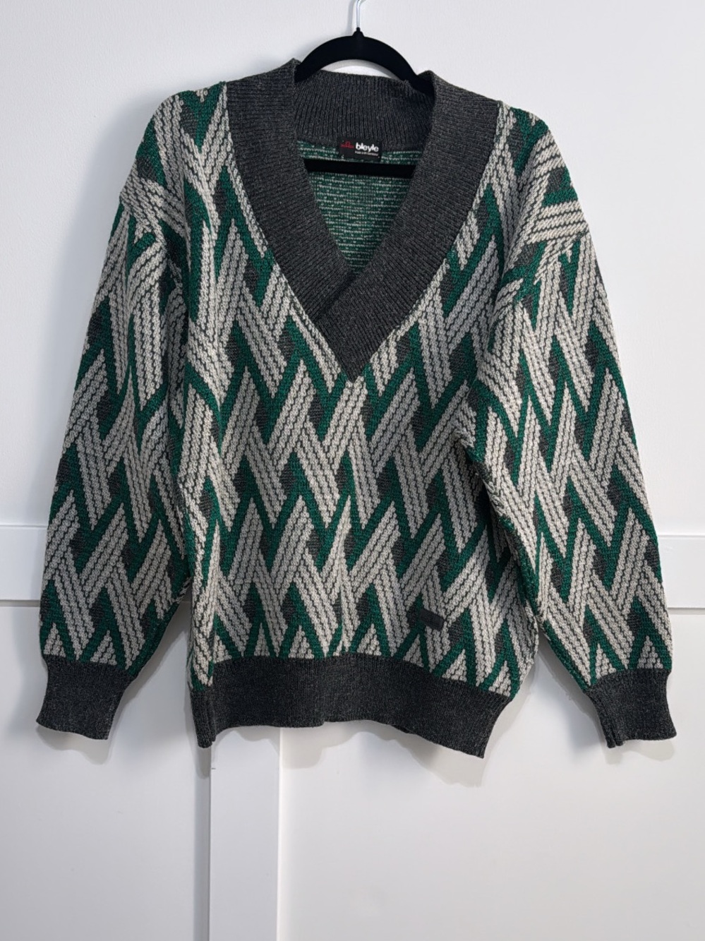 Vintage 80’s Bleyle Wool V Neck Chunky Knit Sweater Geometric Green & Grey L